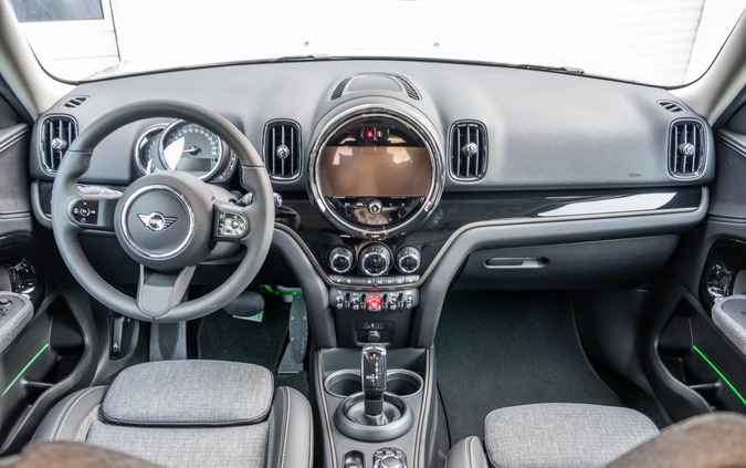 MINI Countryman cena 143900 przebieg: 10, rok produkcji 2023 z Krośniewice małe 7